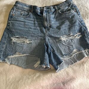 AE High Rise Jean Short